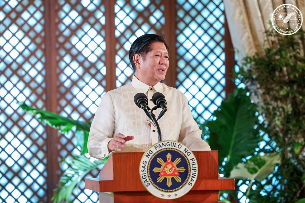 After surrendering Digong, fake news, online rage push Marcos family, public trust to the&nbsp;edge