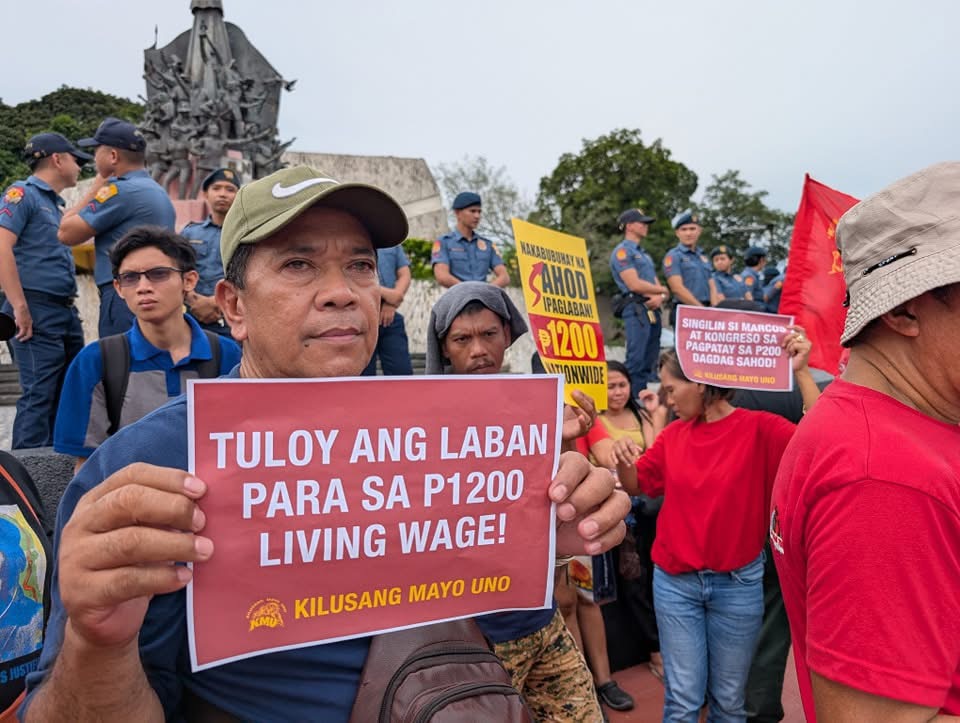 Labor group slams ‘insulting’ P50 wage hike, demands P1,200 living wage in DOLE&nbsp;protest