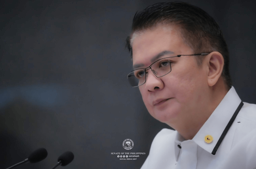 Chiz wants critic disbarred for ‘malicious’&nbsp;posts