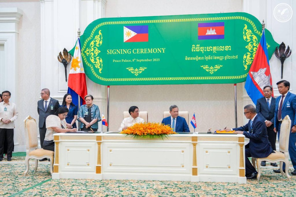 Philippines, Cambodia ink pacts on police work, education, and air&nbsp;travel