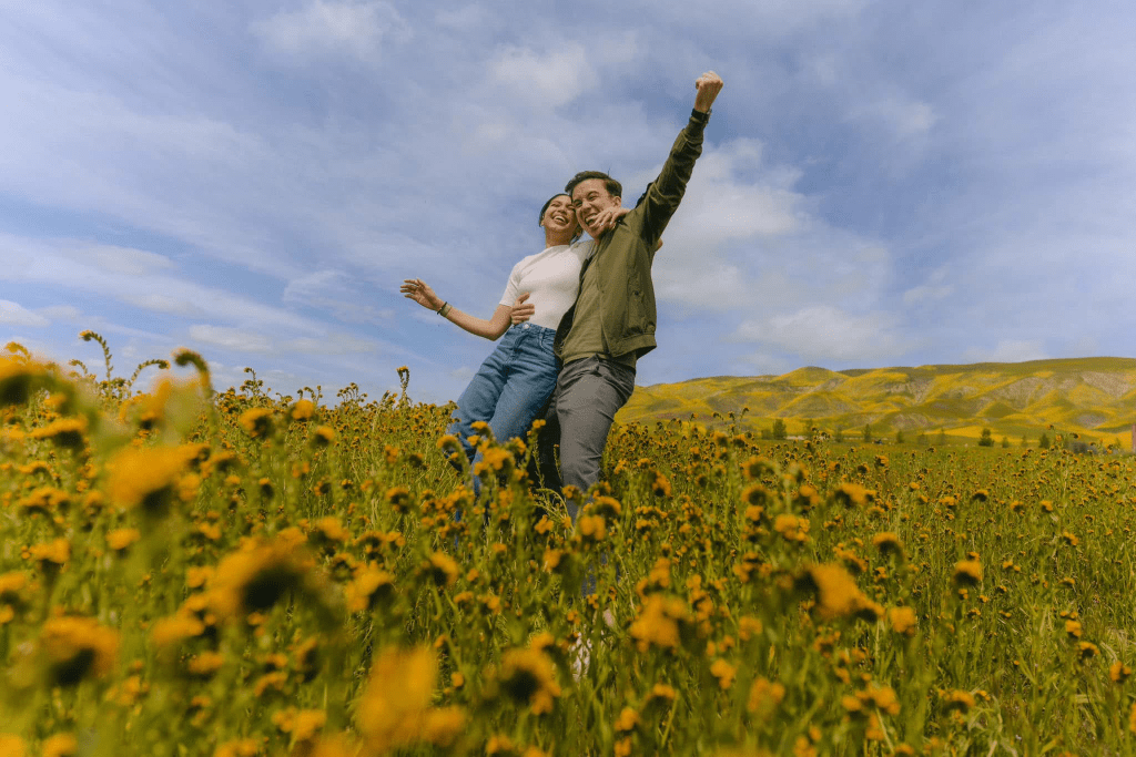 Maine Mendoza stands by Arjo Atayde, denies family benefited from public&nbsp;funds