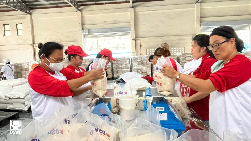 As Nando roars, gov’t scrambles to rush food packs to Cordillera, Cagayan&nbsp;Valley