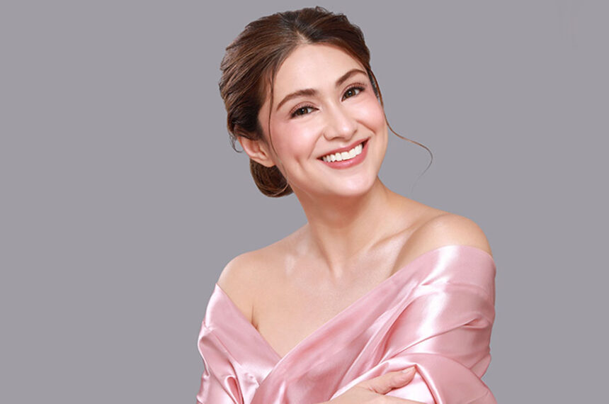 Carla Abellana rumored to wed non-showbiz boyfriend before year-end — Ogie&nbsp;Diaz