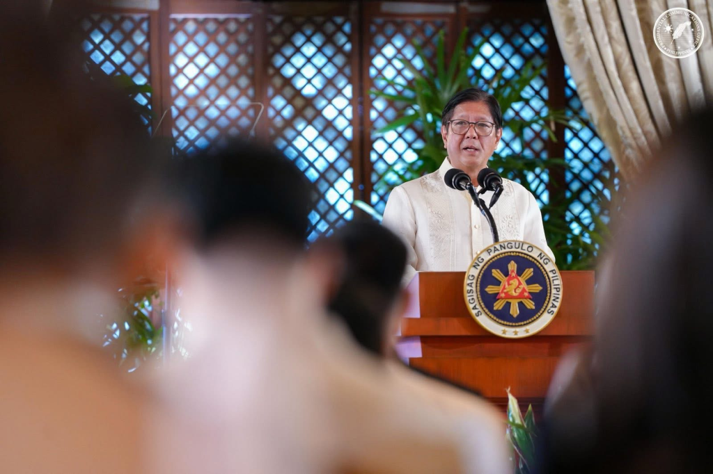 Marcos rating jumps to 46%, SWS finds; public still wary of&nbsp;missteps