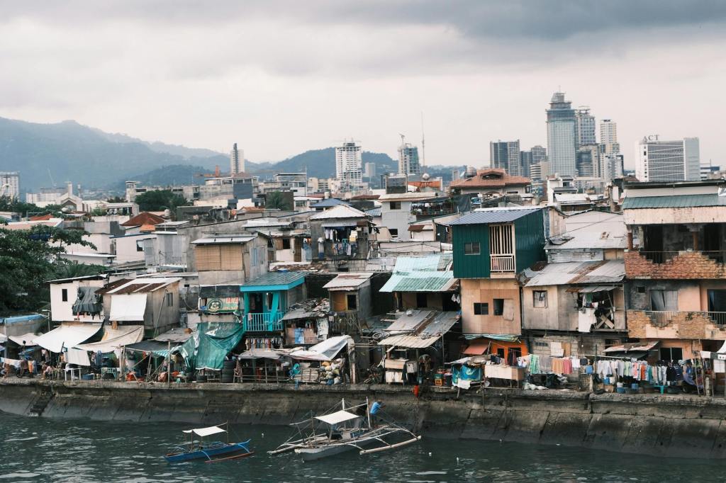 Remulla points to informal settlers as likely victims if Metro quake&nbsp;strikes