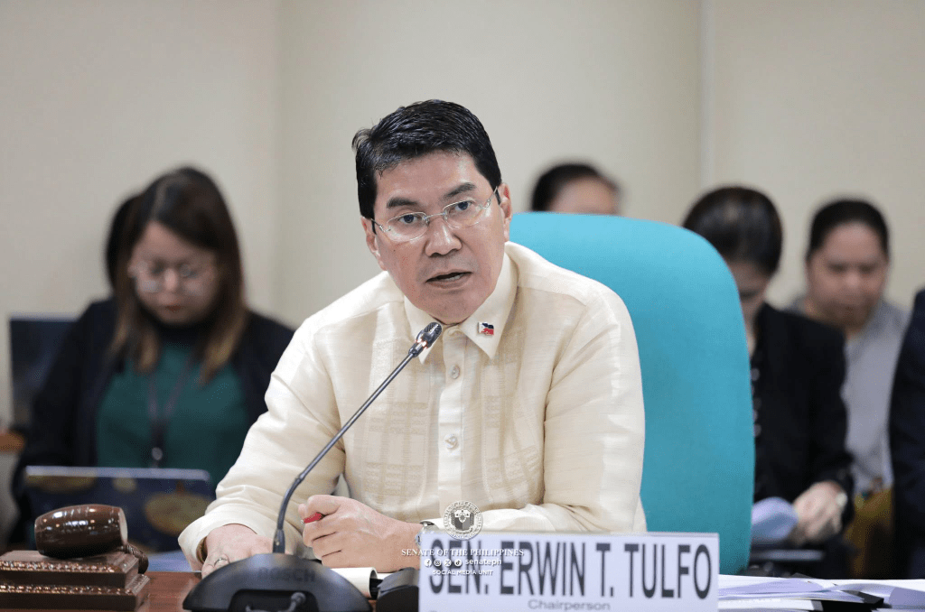 Tulfo warns DSWD vs. unfair aid distribution after complaints in&nbsp;Cebu