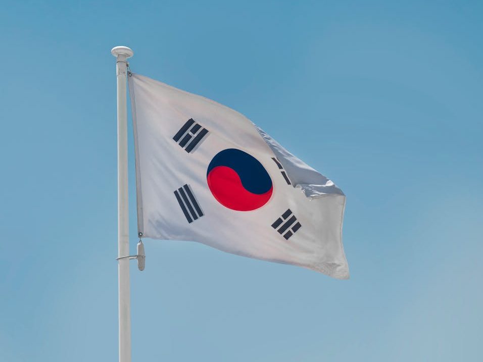 Philippines, South Korea sign agreement to protect and train Filipino seasonal farm&nbsp;workers