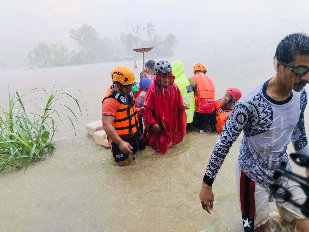 121 people evacuated in Romblon after sudden flash&nbsp;floods