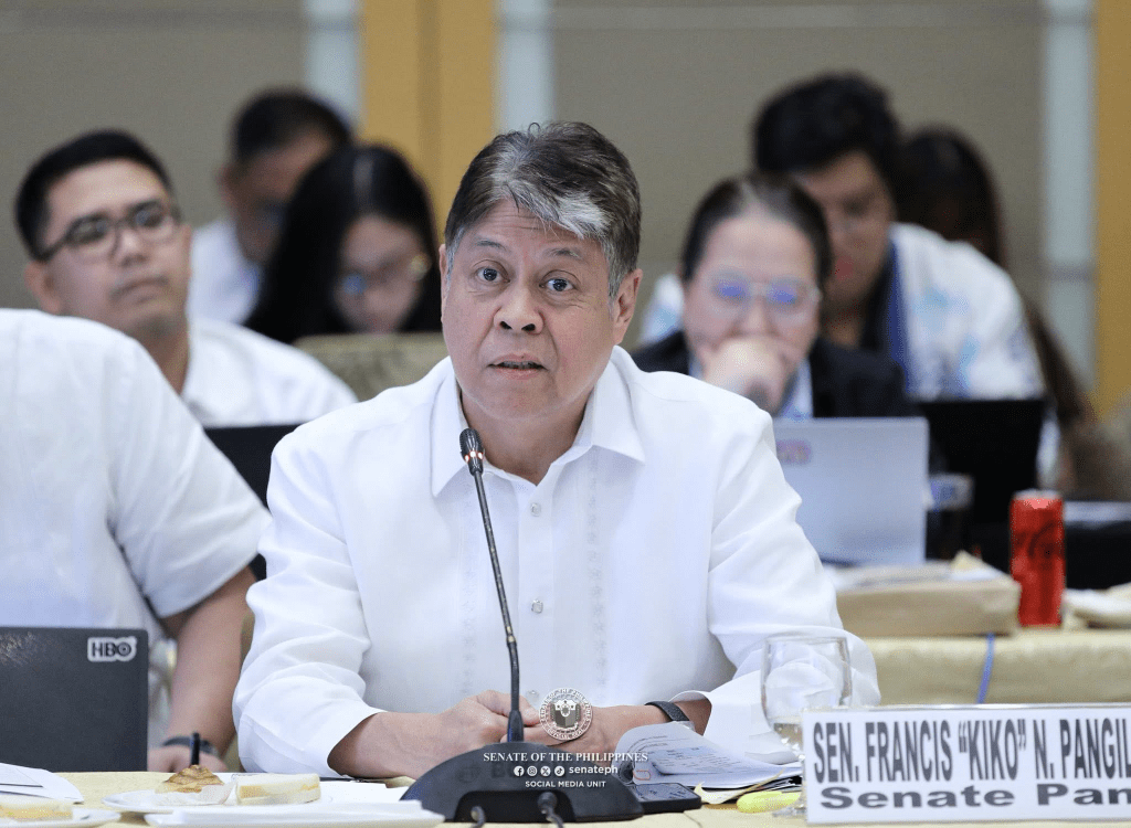 Kiko seeks detailed breakdown of P8-B farm-to-market road&nbsp;projects