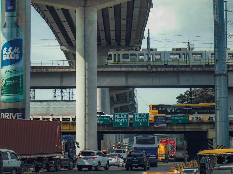 Motorists get toll-free access on major expressways during&nbsp;holidays