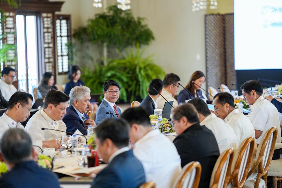Marcos prioritizes coconut industry development in LEDAC&nbsp;meeting