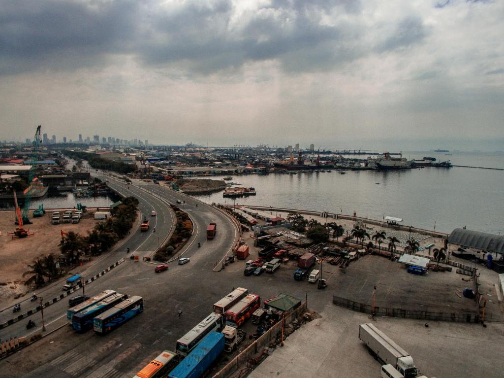 PPA says Manila ports not congested despite truck deadlock&nbsp;concerns