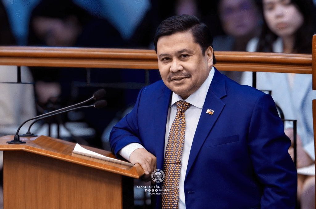 Jinggoy Estrada reports back to Sandiganbayan after overseas&nbsp;trips