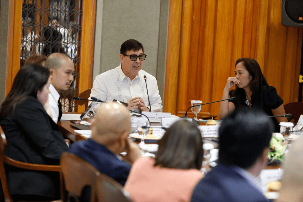 Recto: Ongoing oil diplomacy to maintain, potentially boost petroleum reserves