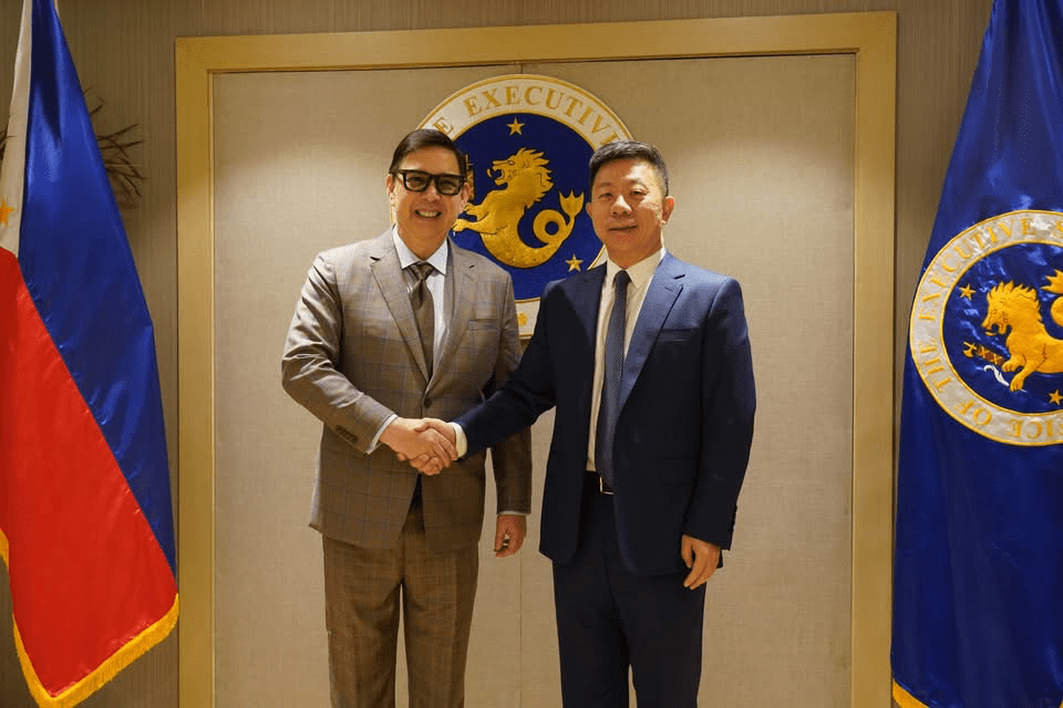 Philippines, China hold talks on boosting economic and security&nbsp;cooperation