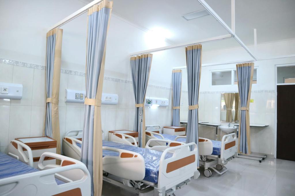 Remulla: Private hospitals need stricter monitoring amid complaints of excessive&nbsp;charges