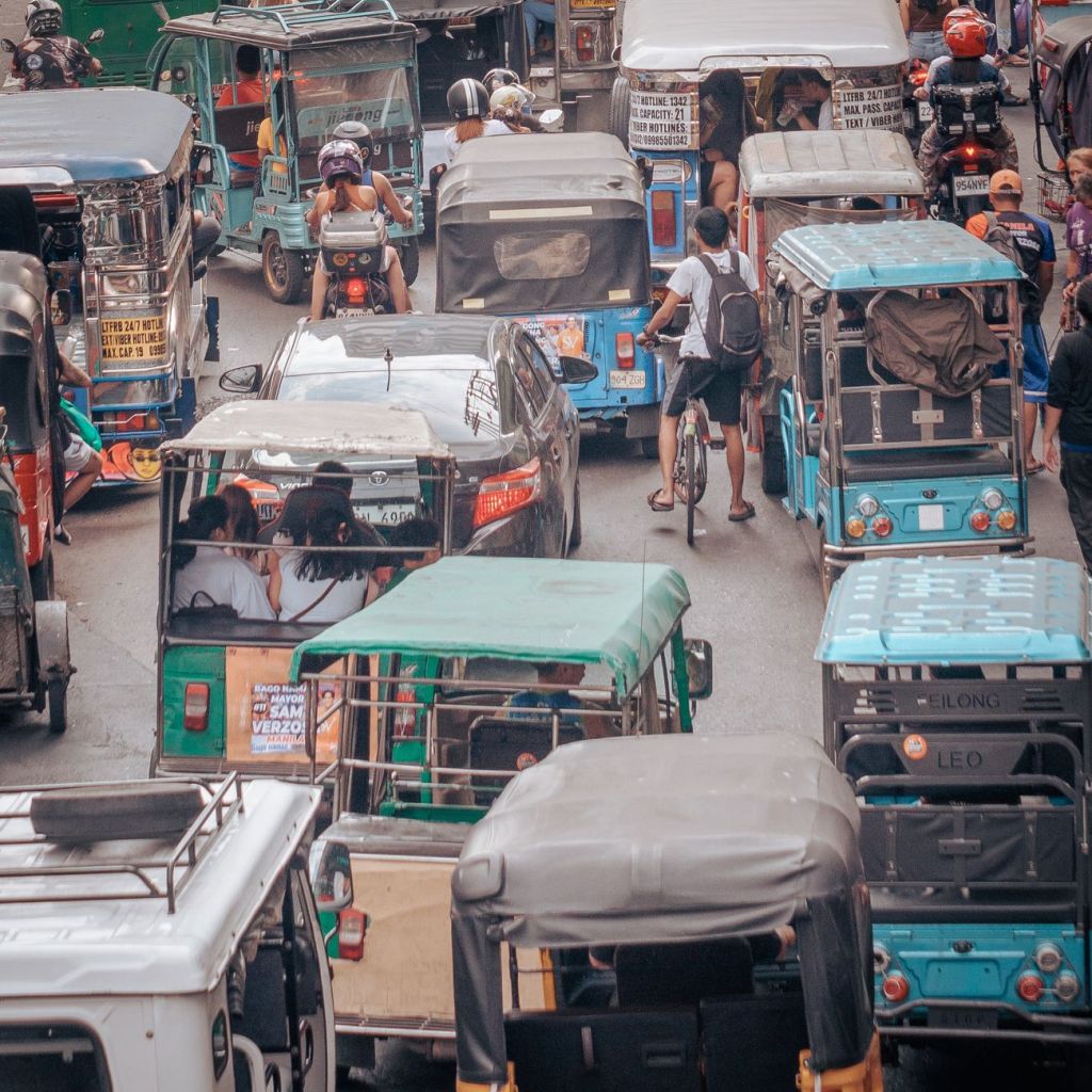 LTO revokes, suspends over 1,100 driver’s licenses in&nbsp;crackdown